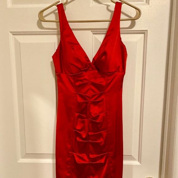 Cache Red dress - Picture 2 of 3